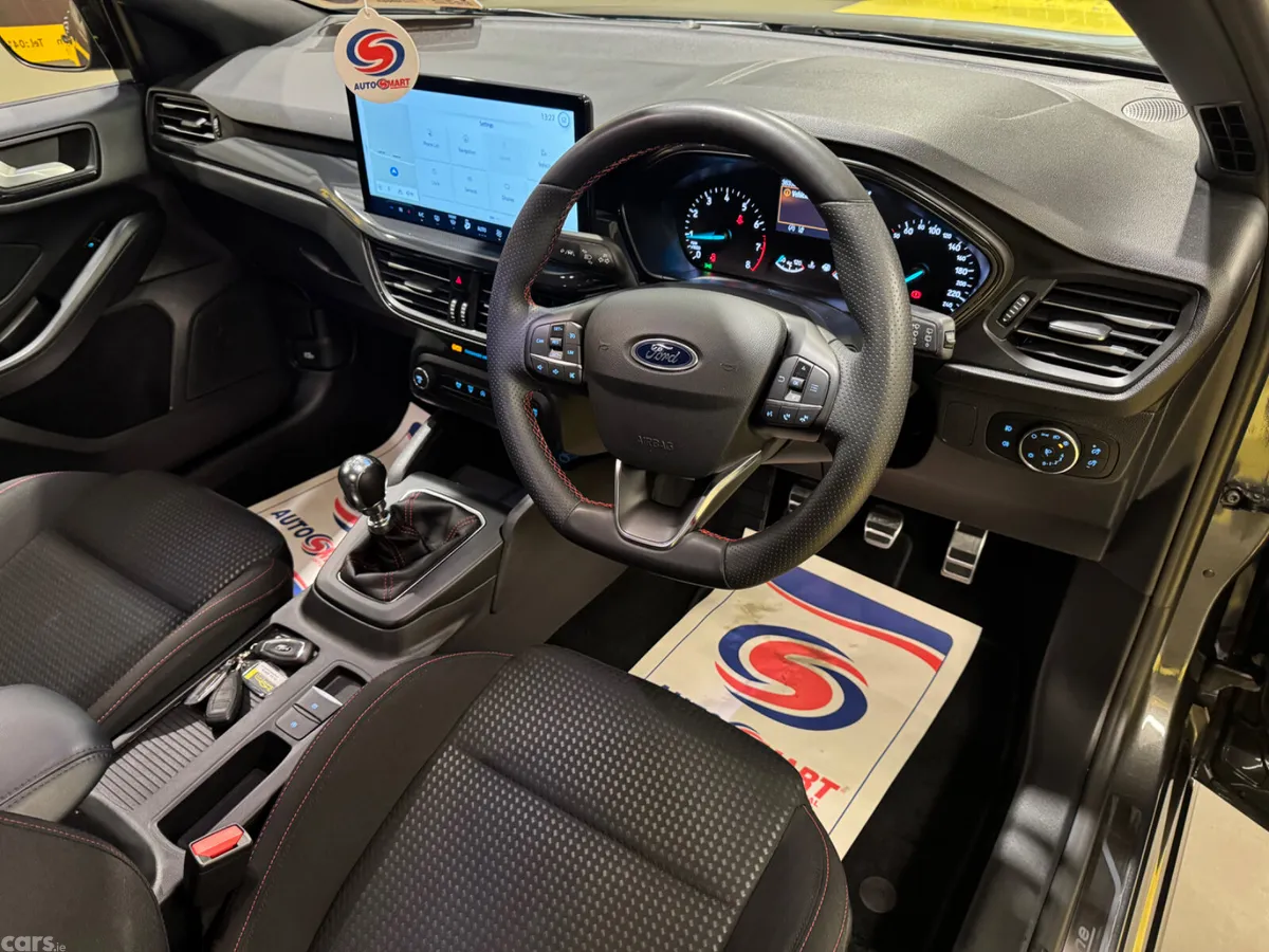 Ford Focus Hatchback, Petrol Hybrid, 2025, Grey