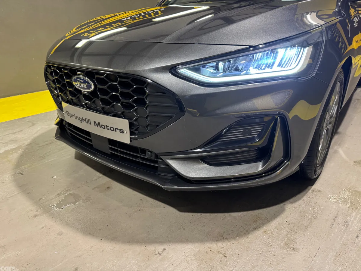 Ford Focus Hatchback, Petrol Hybrid, 2025, Grey