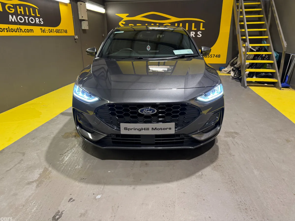 Ford Focus Hatchback, Petrol Hybrid, 2025, Grey