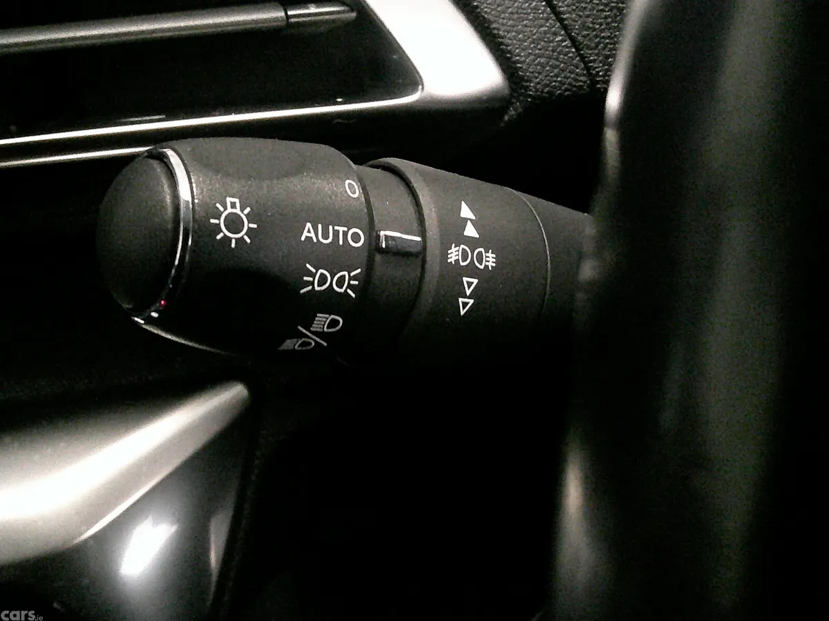 Peugeot 5008 SUV, Diesel, 2019, Grey