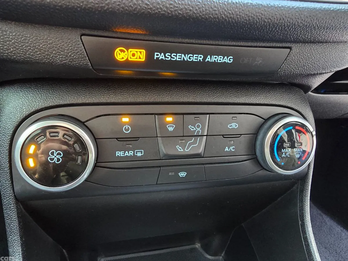 Ford Fiesta Hatchback, Petrol, 2018, Red