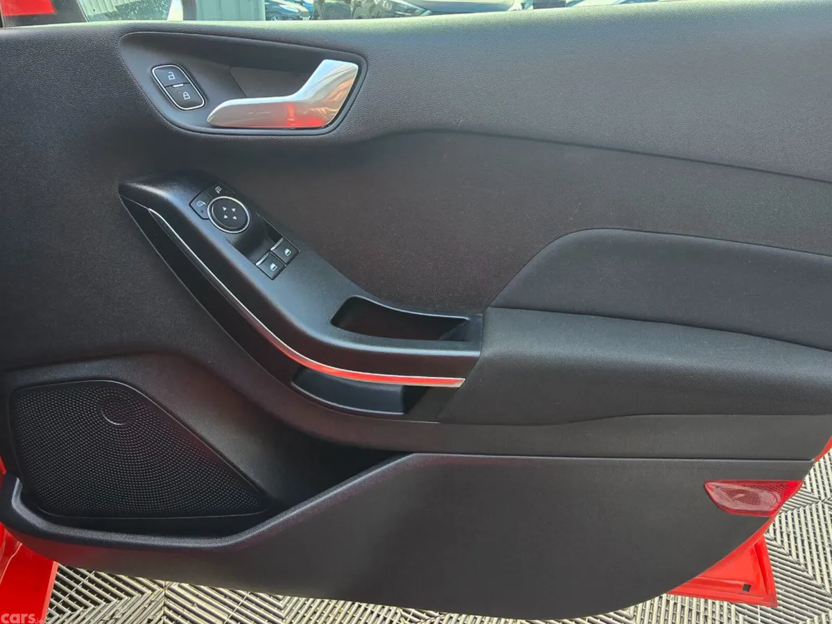 Ford Fiesta Hatchback, Petrol, 2018, Red
