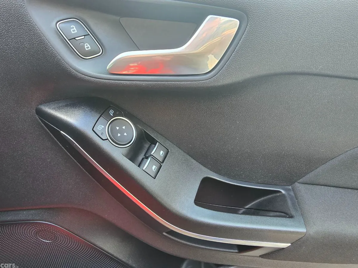 Ford Fiesta Hatchback, Petrol, 2018, Red