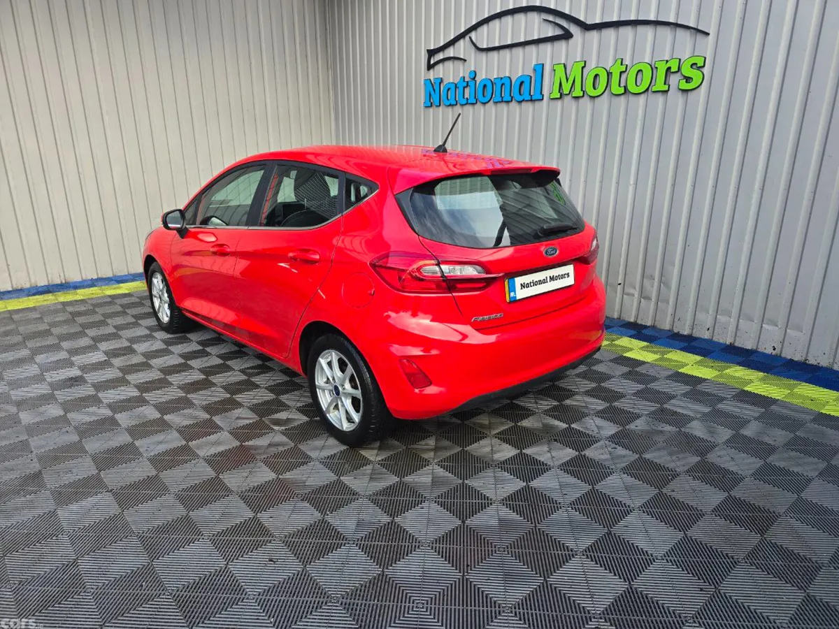 Ford Fiesta Hatchback, Petrol, 2018, Red