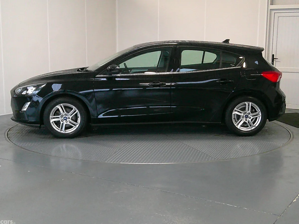 Ford Focus Hatchback, Diesel, 2021, Black