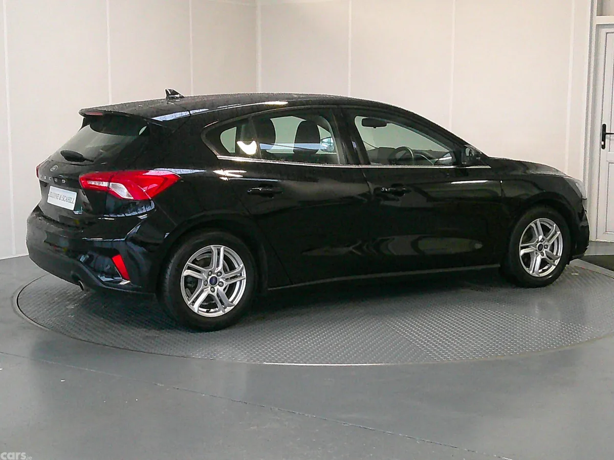 Ford Focus Hatchback, Diesel, 2021, Black