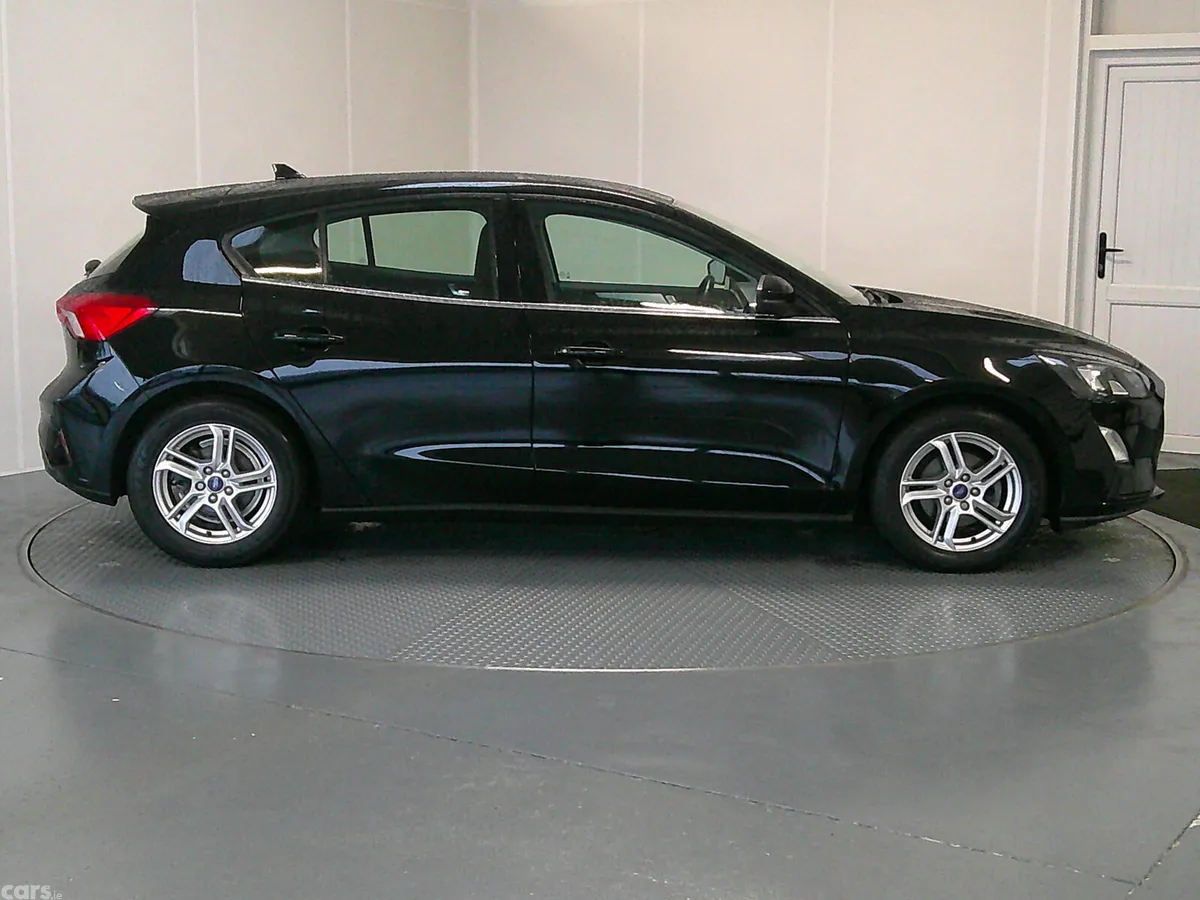 Ford Focus Hatchback, Diesel, 2021, Black