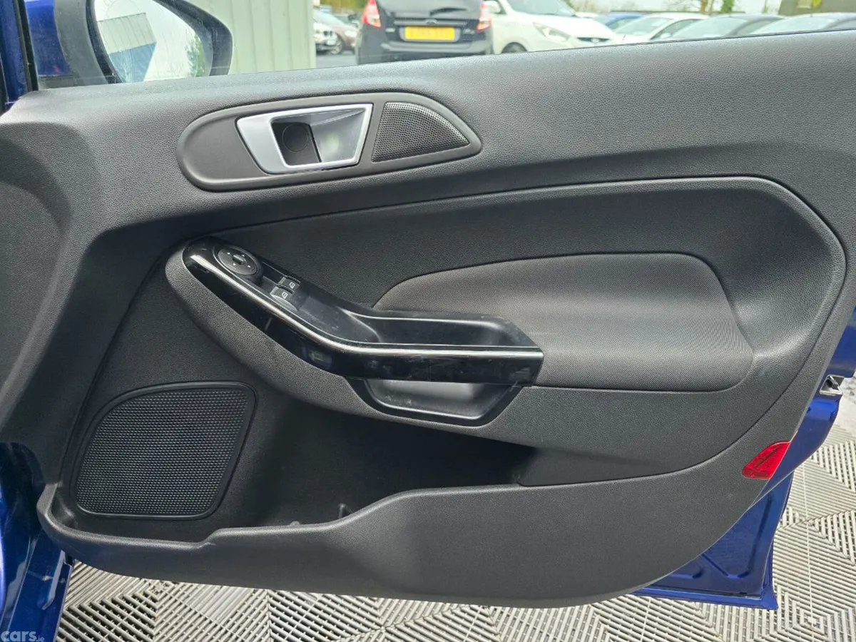 Ford Fiesta Hatchback, Petrol, 2017, Blue