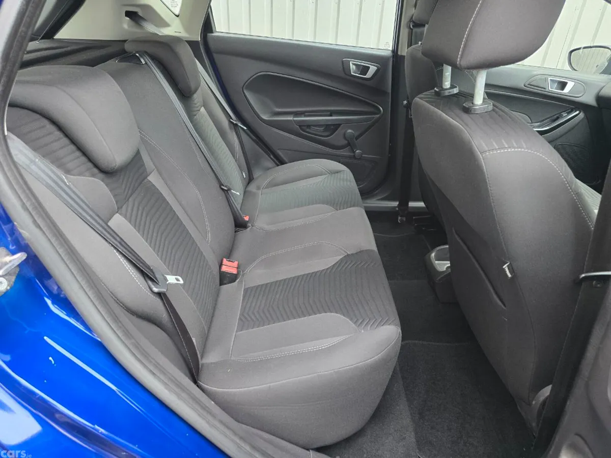 Ford Fiesta Hatchback, Petrol, 2017, Blue