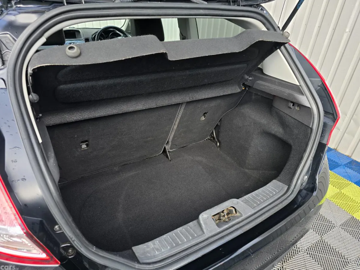 Ford Fiesta Hatchback, Petrol, 2017, Black