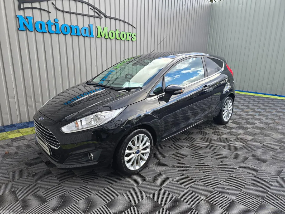 Ford Fiesta Hatchback, Petrol, 2017, Black