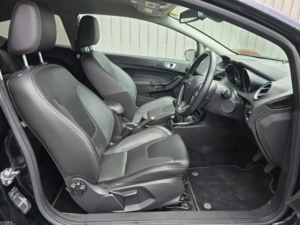 Ford Fiesta Hatchback, Petrol, 2017, Black