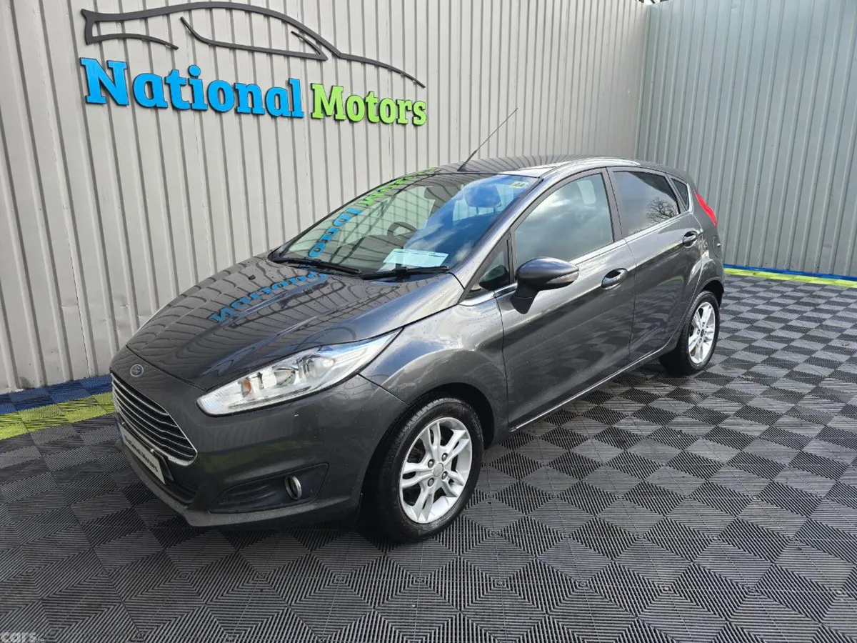 Ford Fiesta Hatchback, Petrol, 2015, Grey
