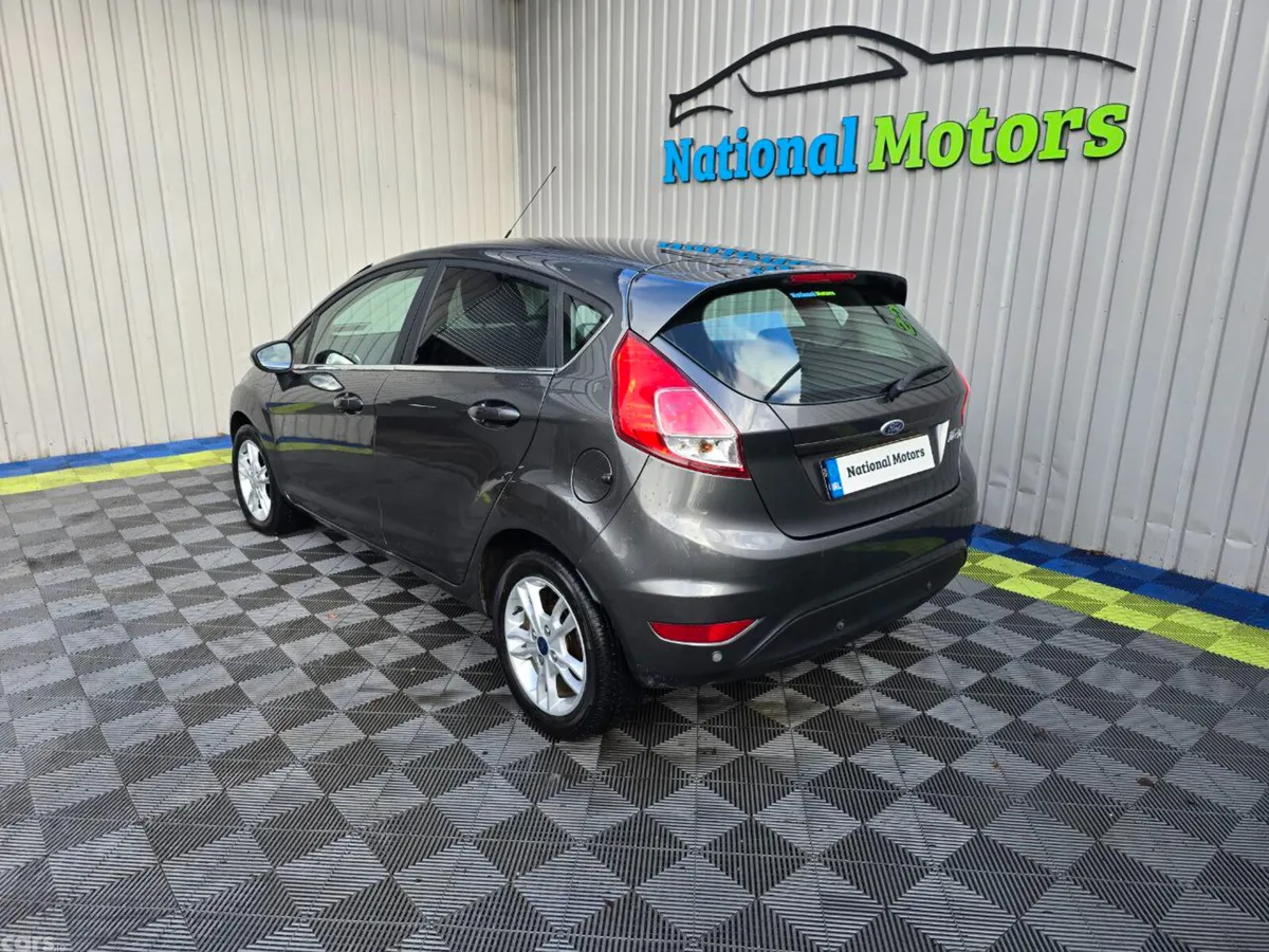 Ford Fiesta Hatchback, Petrol, 2015, Grey