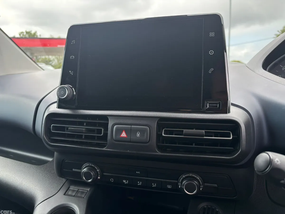 Peugeot Rifter MPV, Diesel, 2022, Orange