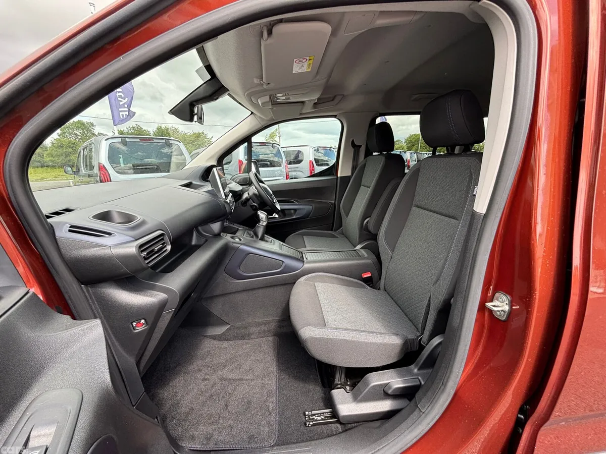 Peugeot Rifter MPV, Diesel, 2022, Orange