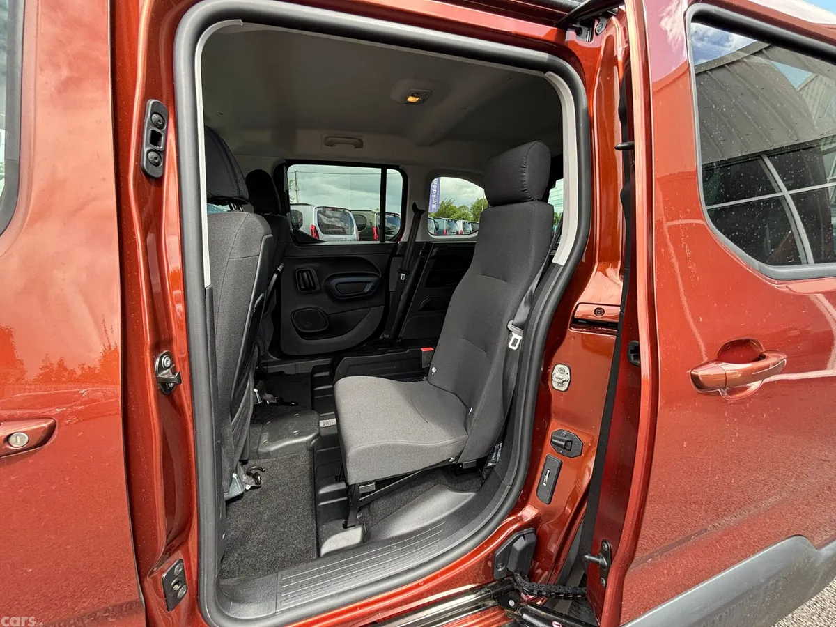 Peugeot Rifter MPV, Diesel, 2022, Orange
