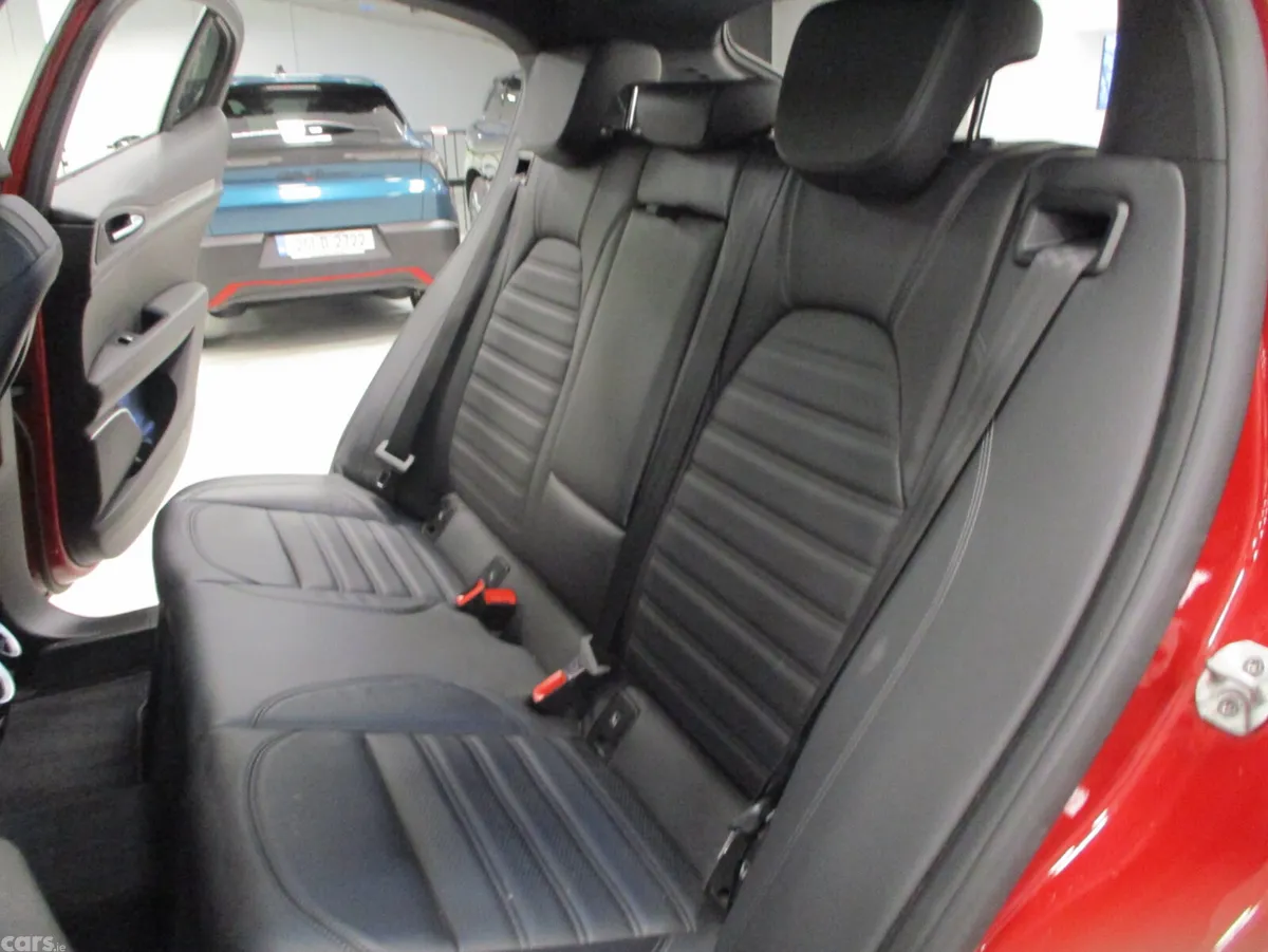 Alfa Romeo Stelvio Estate/Jeep, Diesel, 2023, Red