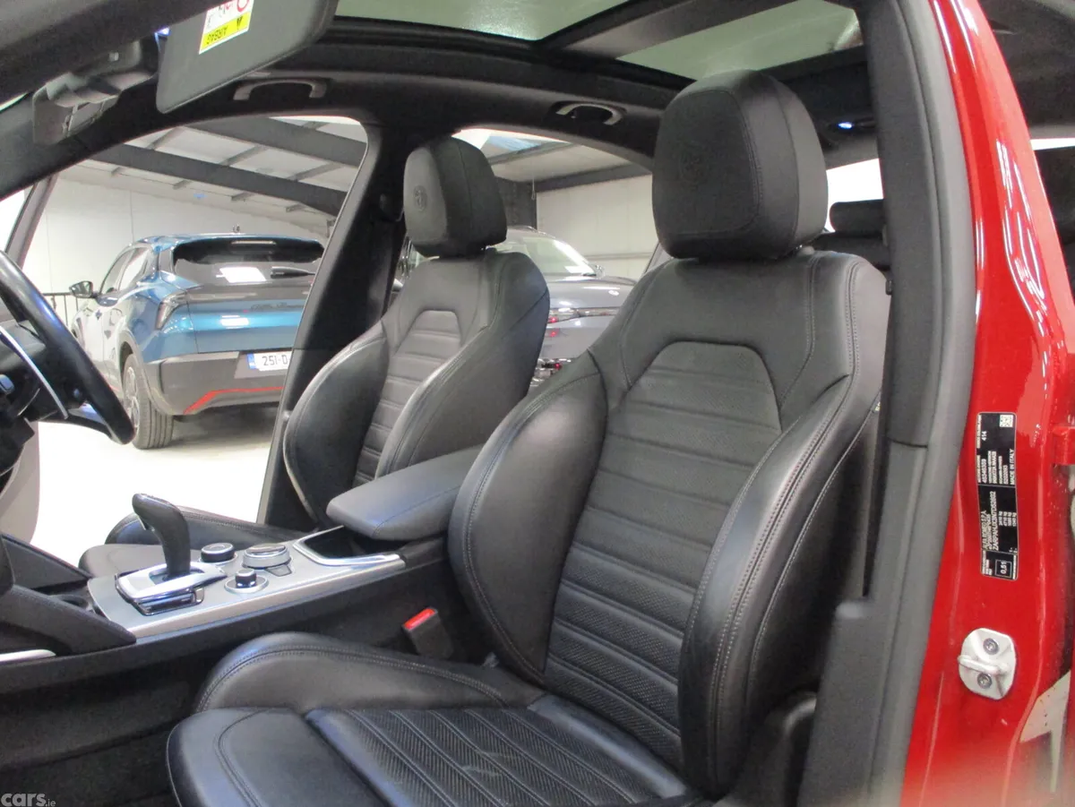 Alfa Romeo Stelvio Estate/Jeep, Diesel, 2023, Red