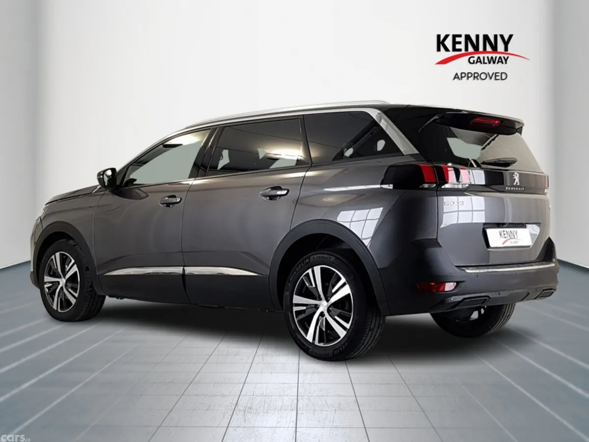 Peugeot 5008 MPV, Diesel, 2024, Grey