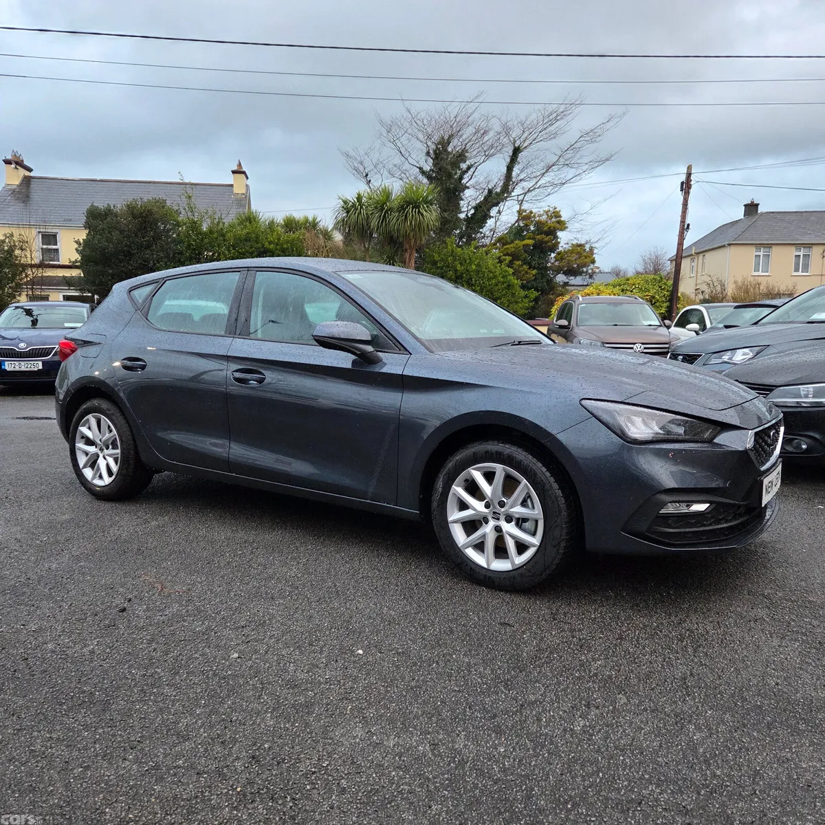 SEAT Leon Hatchback, Petrol, 2025, Grey