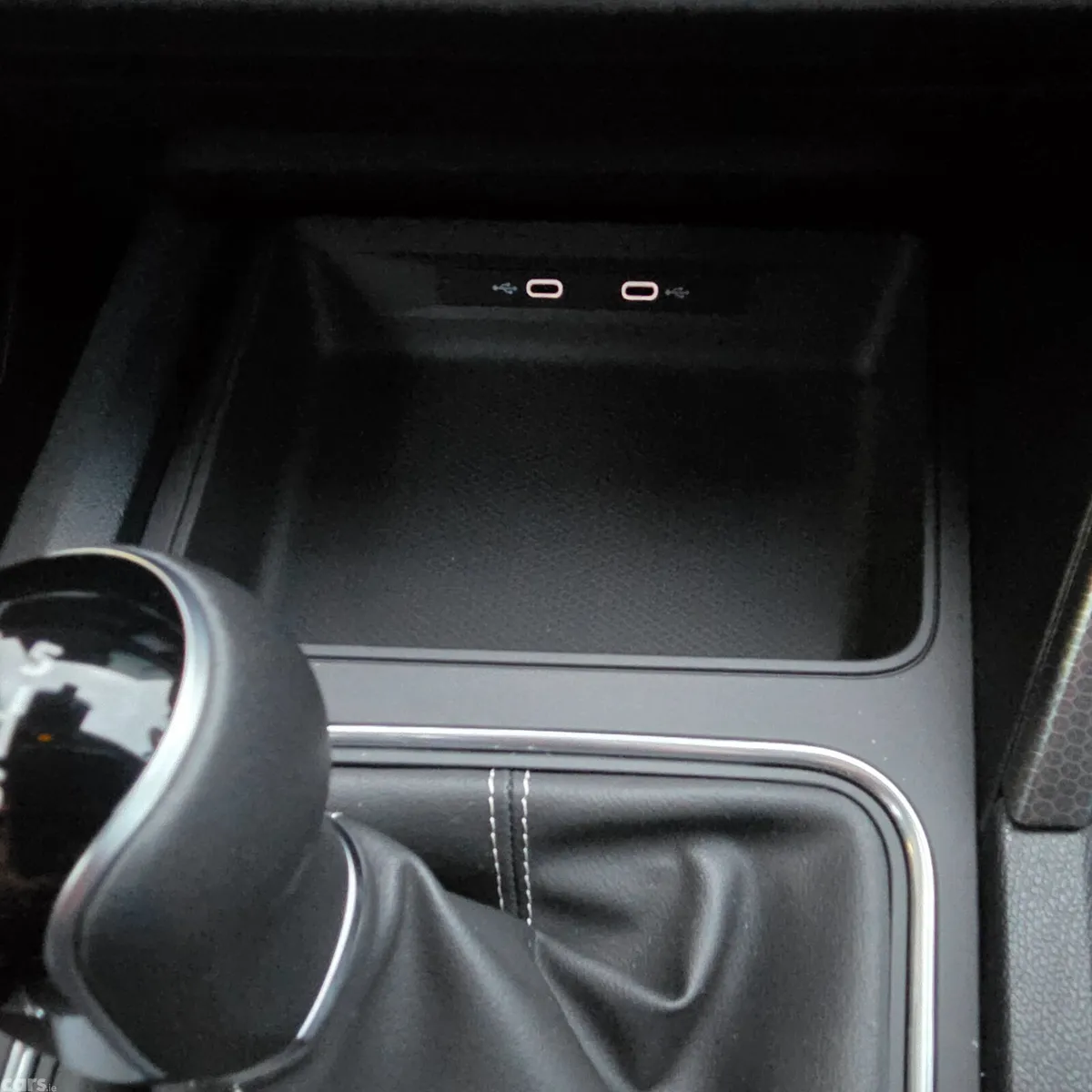 SEAT Leon Hatchback, Petrol, 2025, Grey