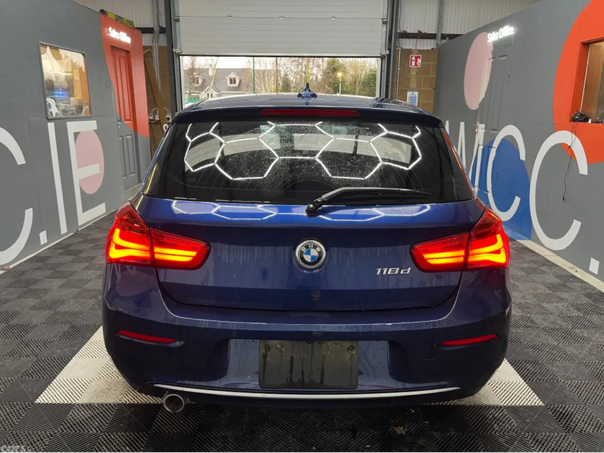 BMW 1-Series Hatchback, Diesel, 2018, Blue