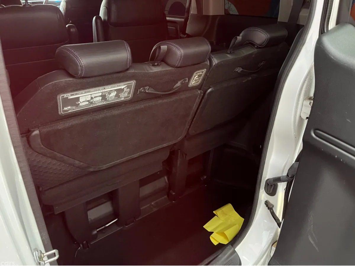 Honda Stepwagon MPV, Petrol Hybrid, 2019, White