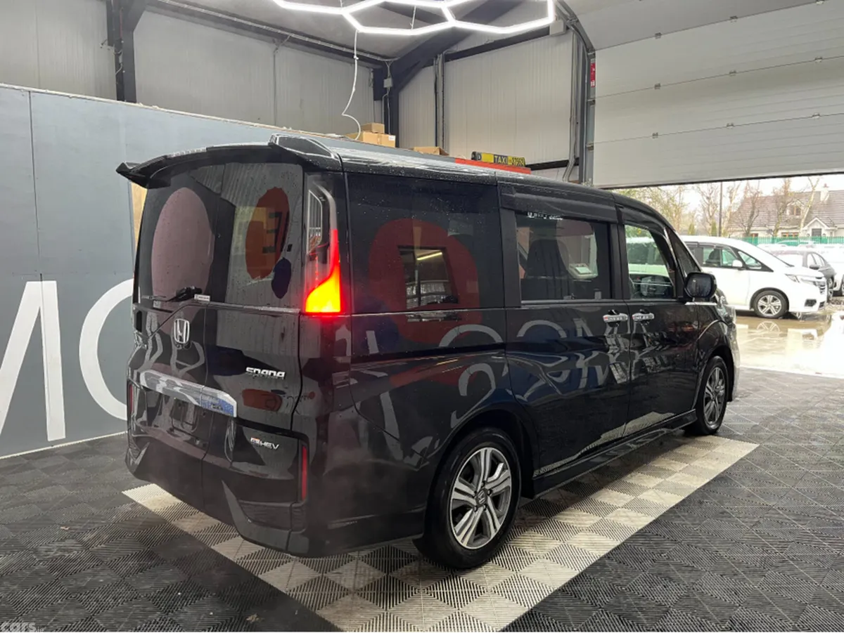 Honda Stepwagon MPV, Petrol Hybrid, 2020, Black