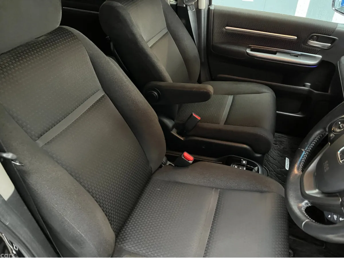 Honda Stepwagon MPV, Petrol Hybrid, 2020, Black
