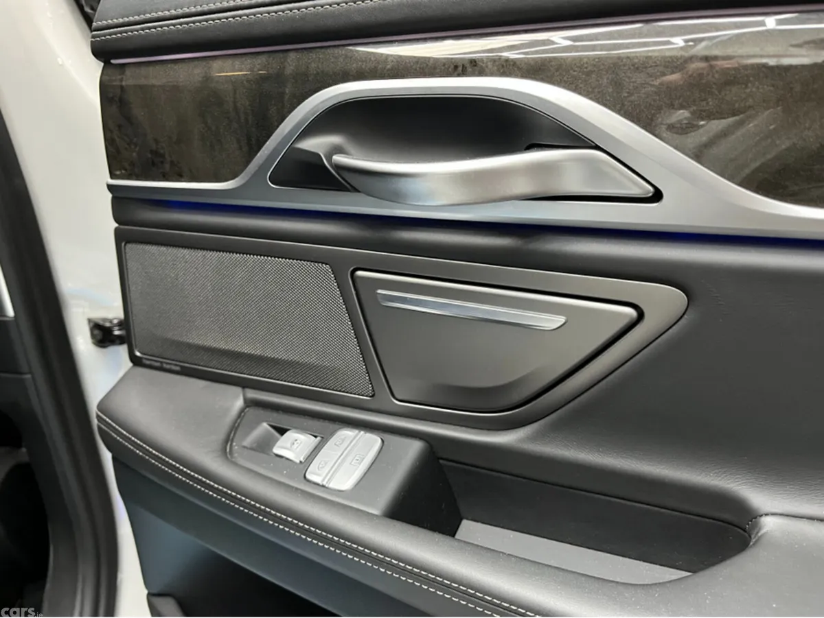 BMW 7-Series Saloon, Petrol Plug-in Hybrid, 2017, White