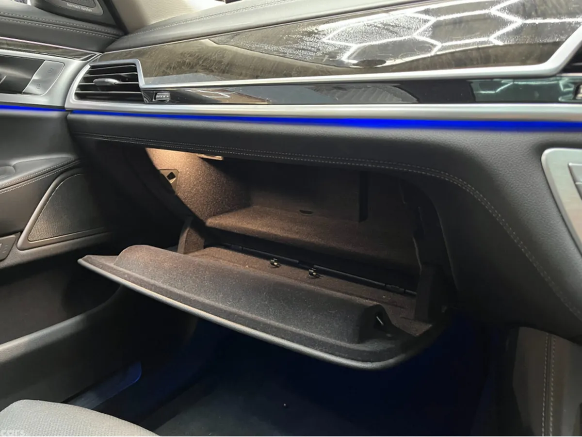 BMW 7-Series Saloon, Petrol Plug-in Hybrid, 2017, White