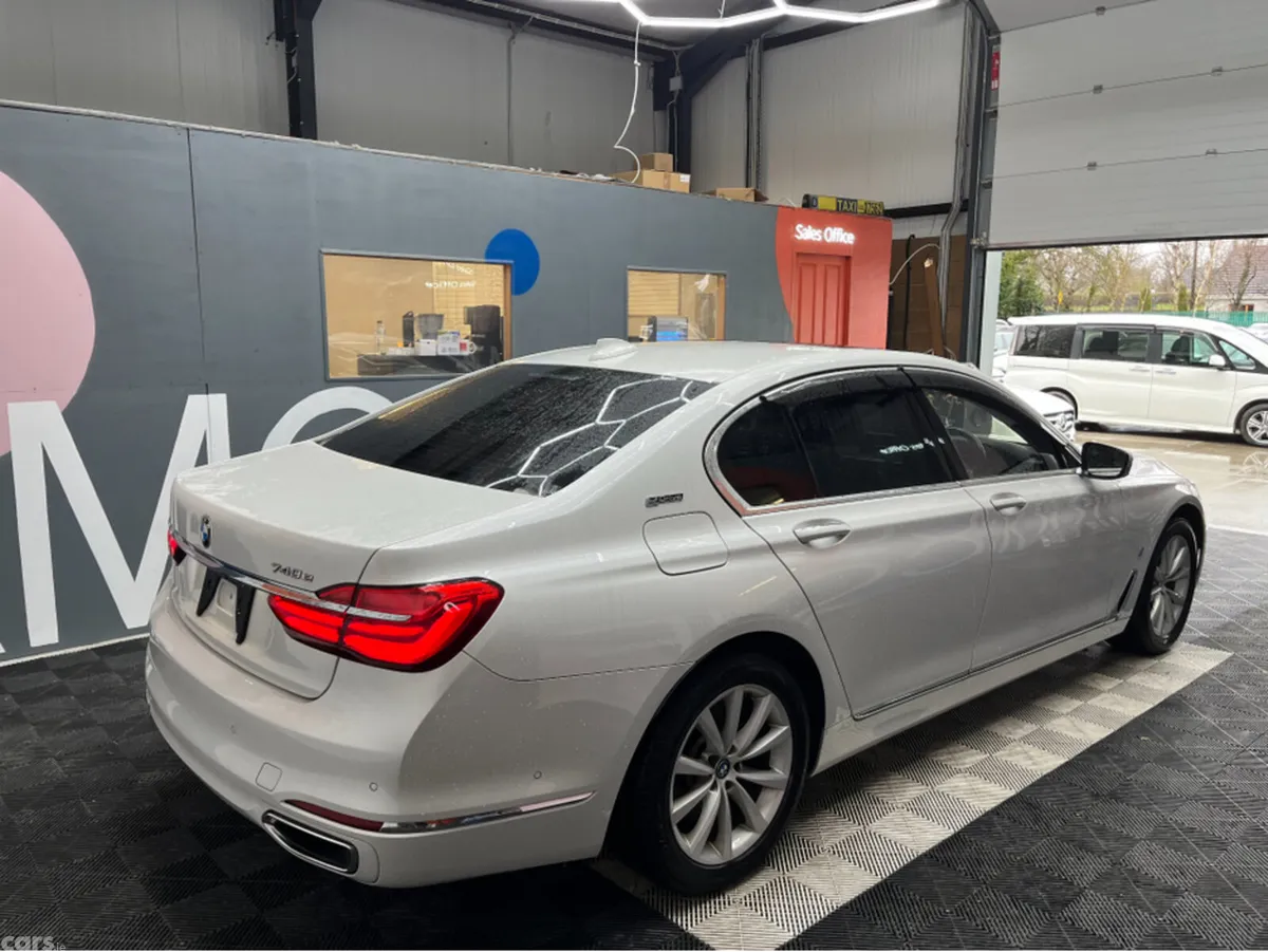 BMW 7-Series Saloon, Petrol Plug-in Hybrid, 2017, White