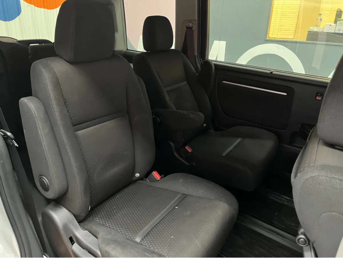 Honda Stepwagon MPV, Petrol Hybrid, 2020, White