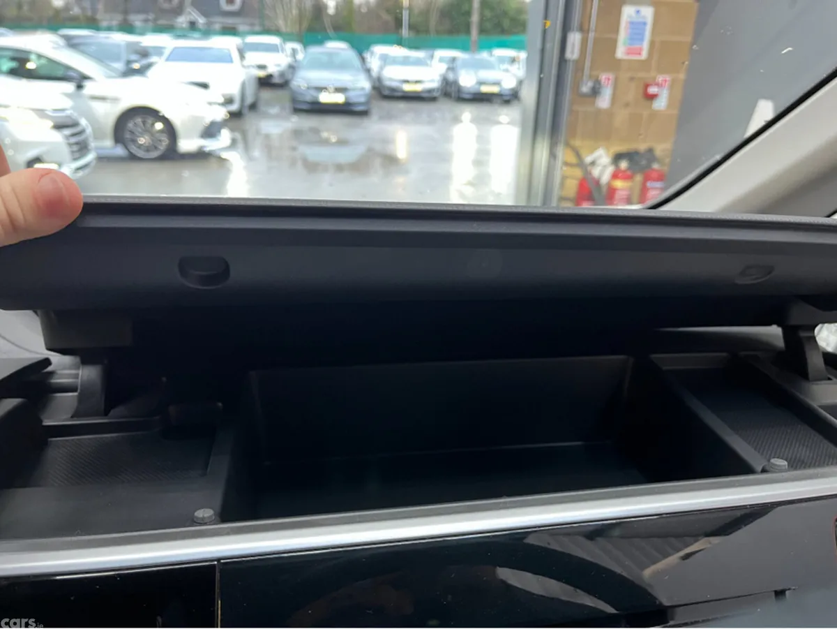 Honda Stepwagon MPV, Petrol Hybrid, 2020, White