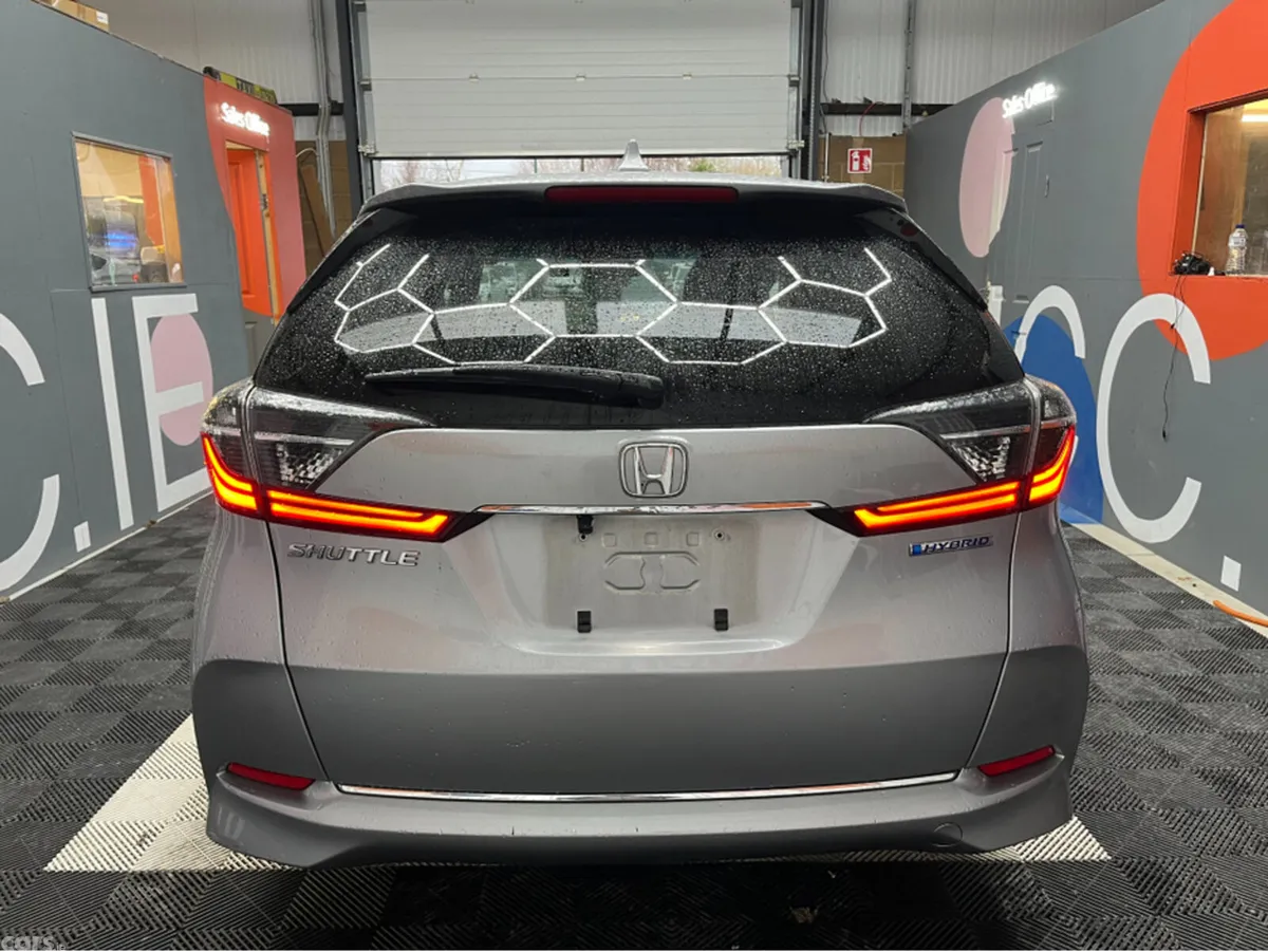 Honda Shuttle MPV, Petrol Hybrid, 2022, Silver