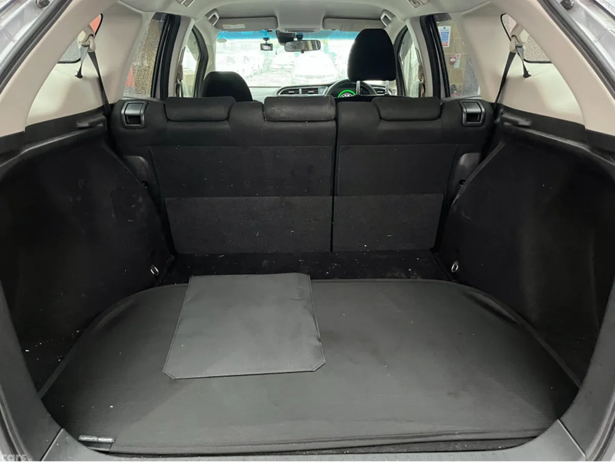 Honda Shuttle MPV, Petrol Hybrid, 2022, Silver