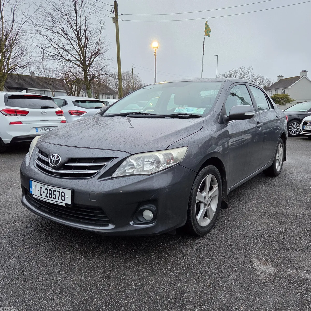 Toyota Corolla Saloon, Diesel, 2011, Grey