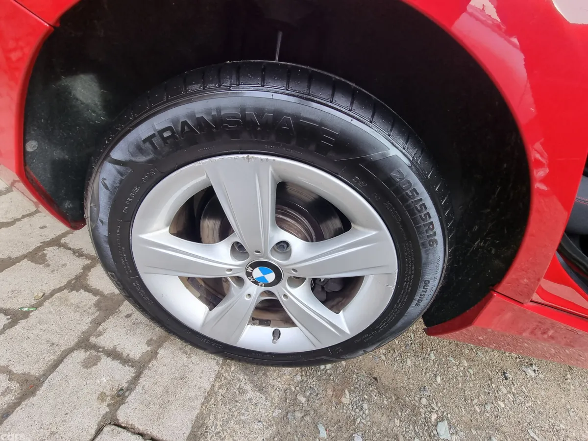 BMW 1-Series Hatchback, Petrol, 2014, Red