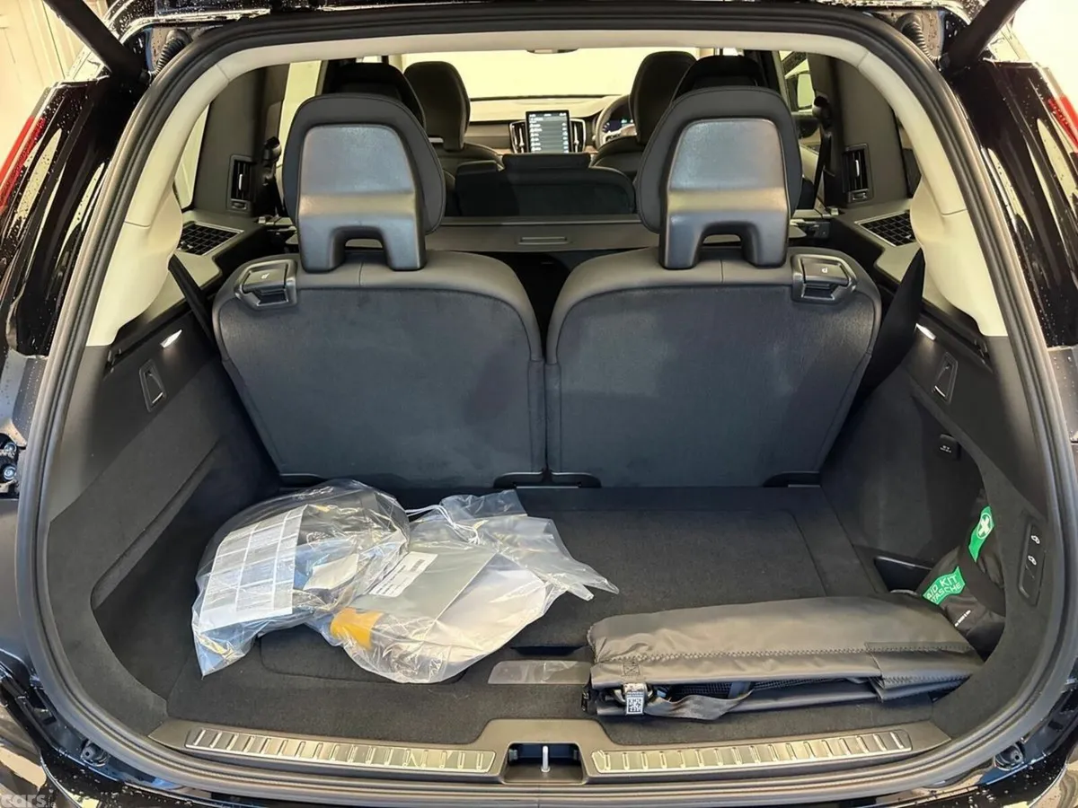 Volvo XC90 SUV, Petrol Plug-in Hybrid, 2026, Black