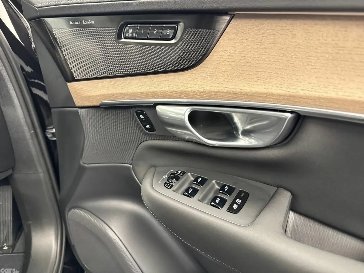 Volvo XC90 SUV, Petrol Plug-in Hybrid, 2026, Black