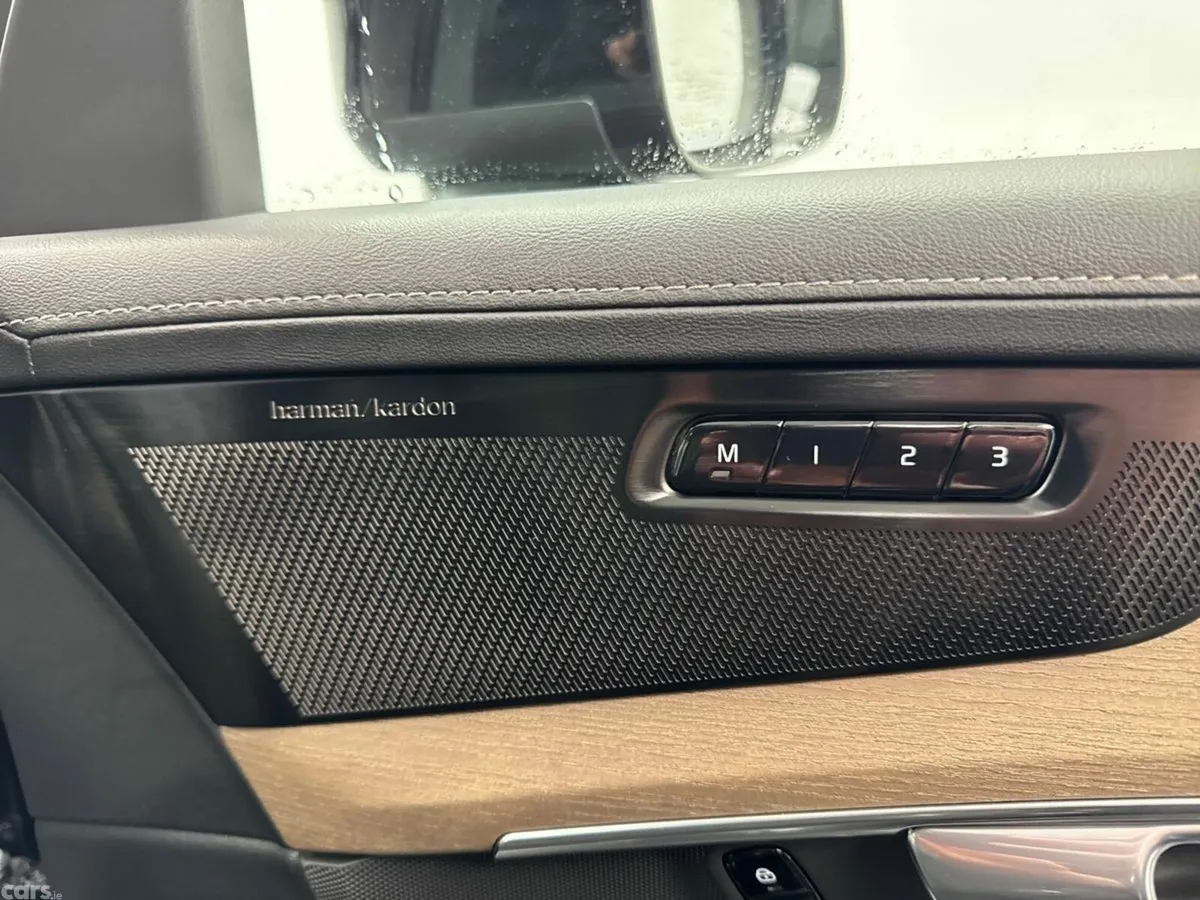Volvo XC90 SUV, Petrol Plug-in Hybrid, 2026, Black