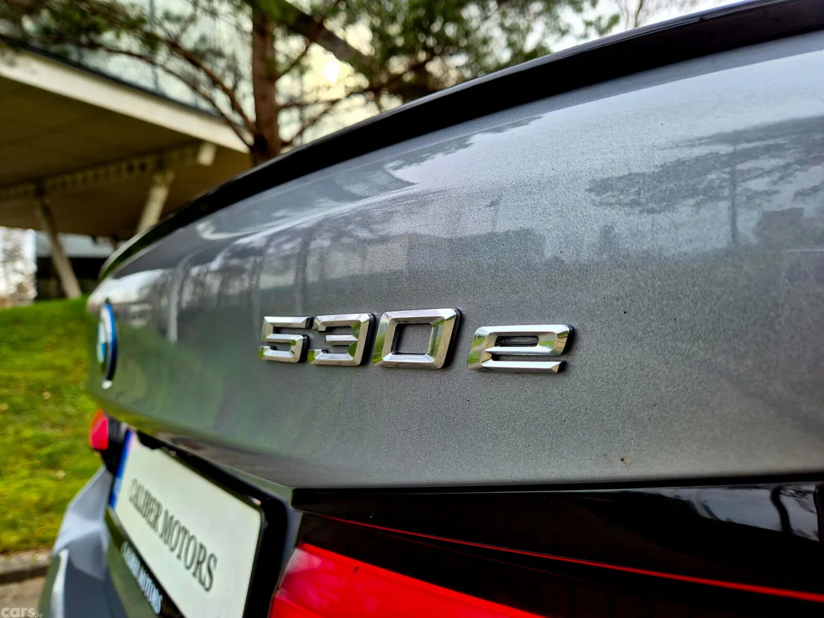 BMW 5-Series Saloon, Petrol Plug-in Hybrid, 2023, Grey