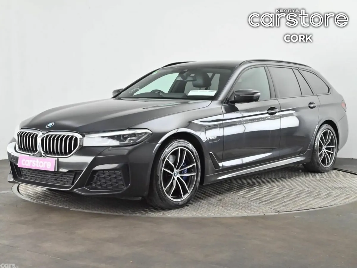 BMW 5-Series Estate, Petrol Plug-in Hybrid, 2022, Grey