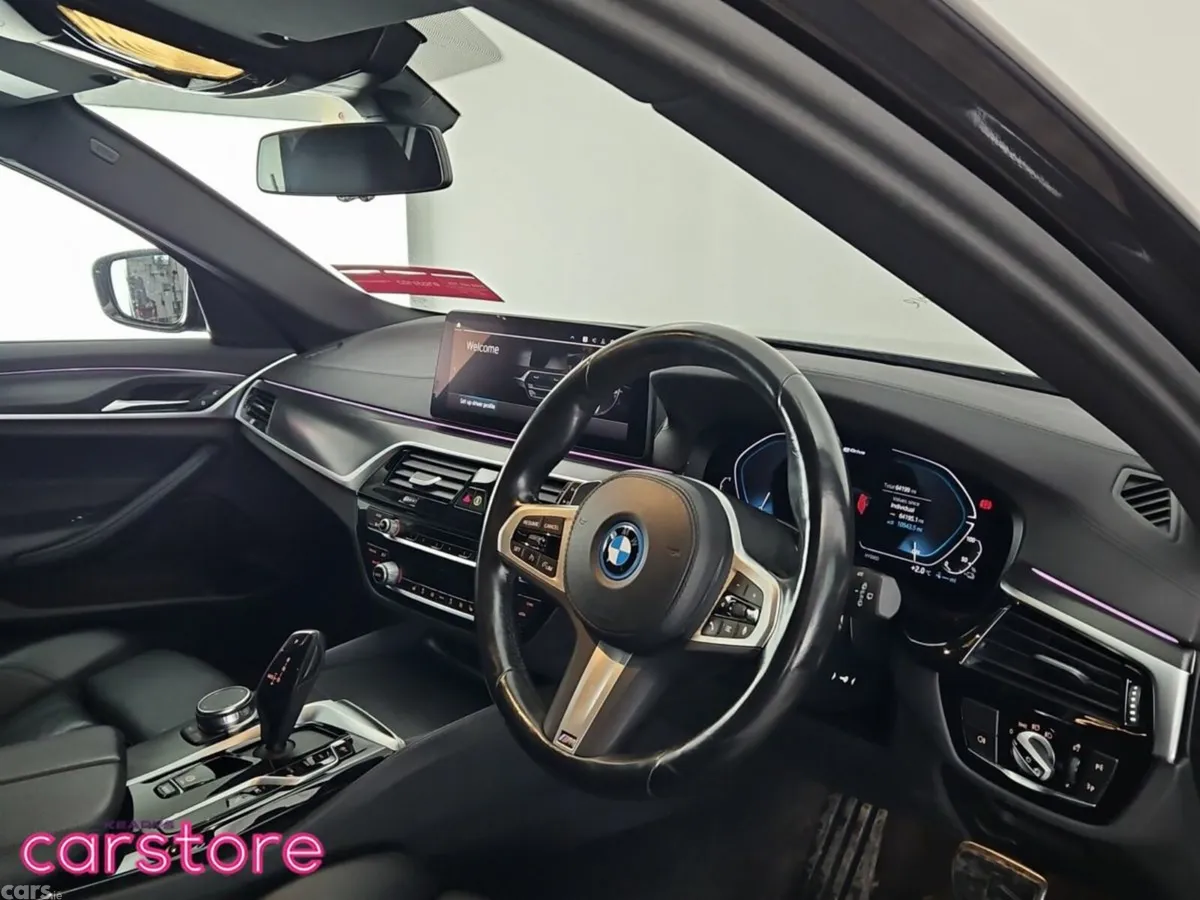 BMW 5-Series Estate, Petrol Plug-in Hybrid, 2022, Grey