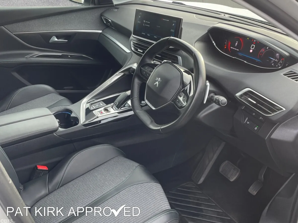 Peugeot 5008 Estate, Petrol, 2021, White