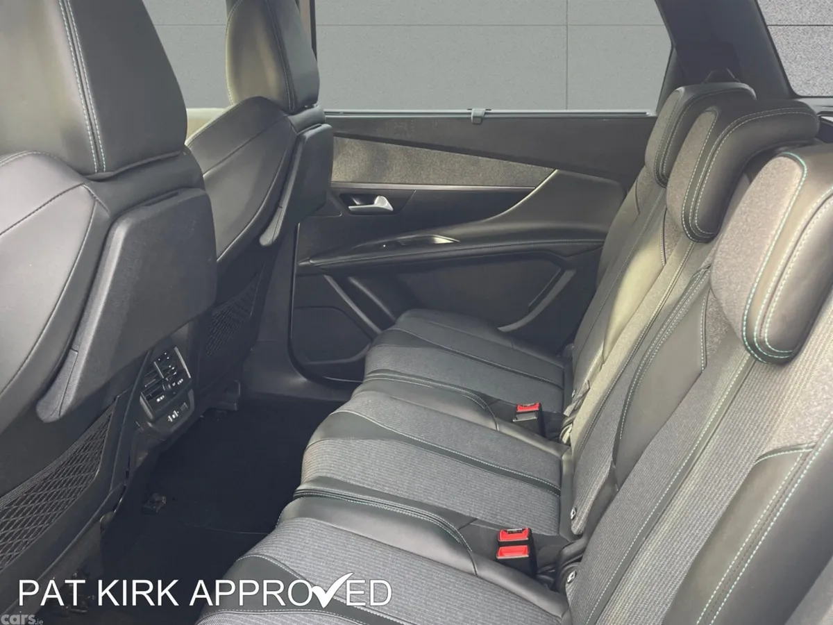 Peugeot 5008 Estate, Petrol, 2021, White