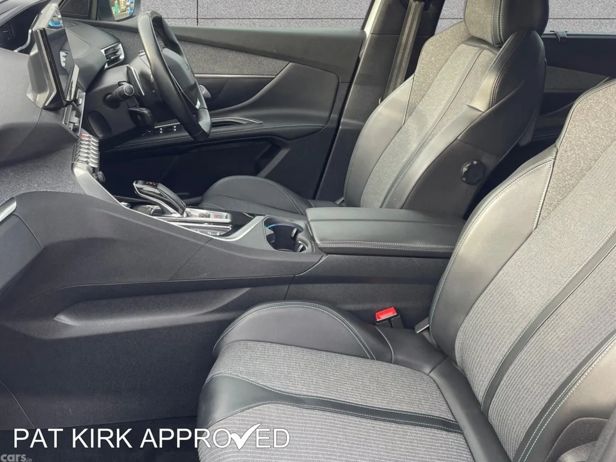 Peugeot 5008 Estate, Petrol, 2021, White