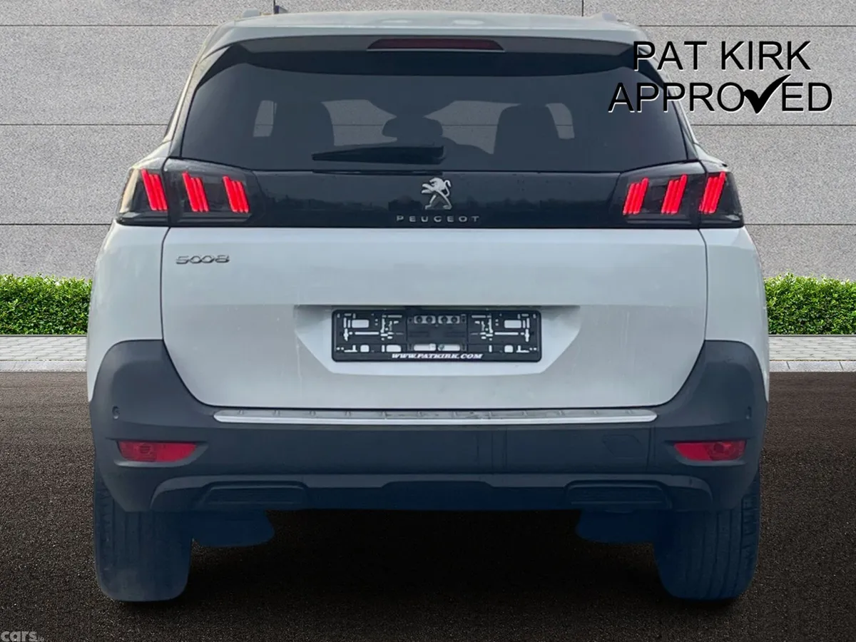 Peugeot 5008 Estate, Petrol, 2021, White