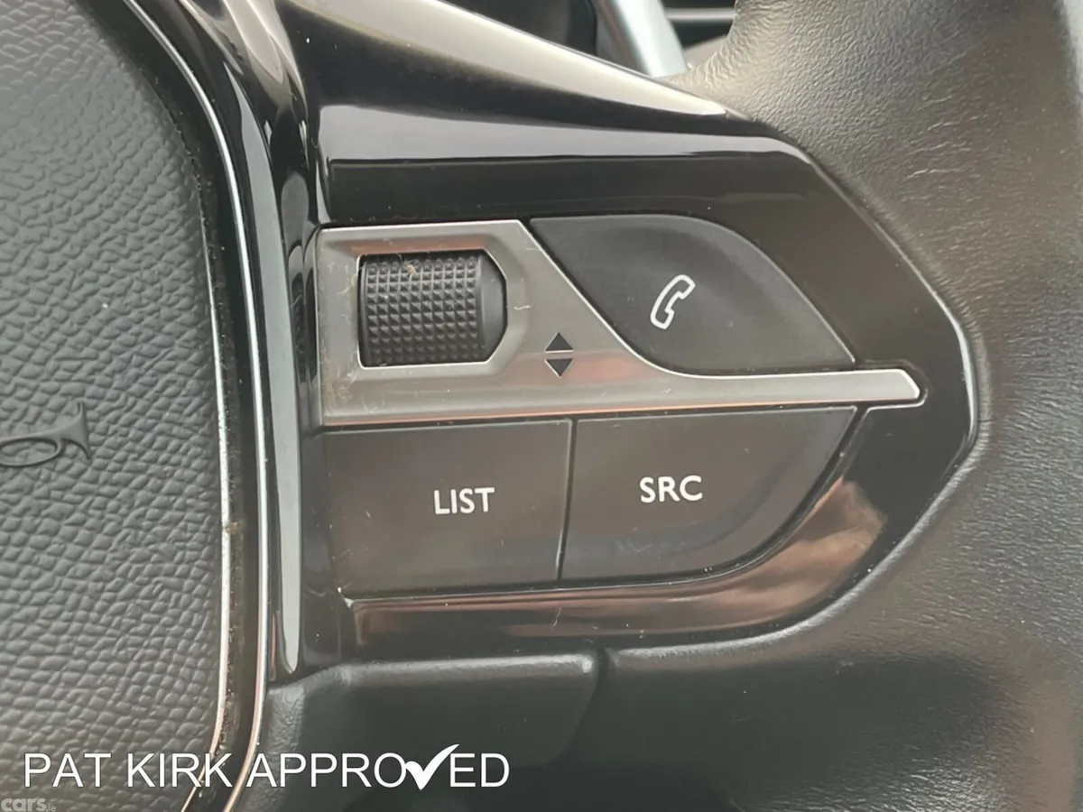 Peugeot 5008 Estate, Petrol, 2021, White